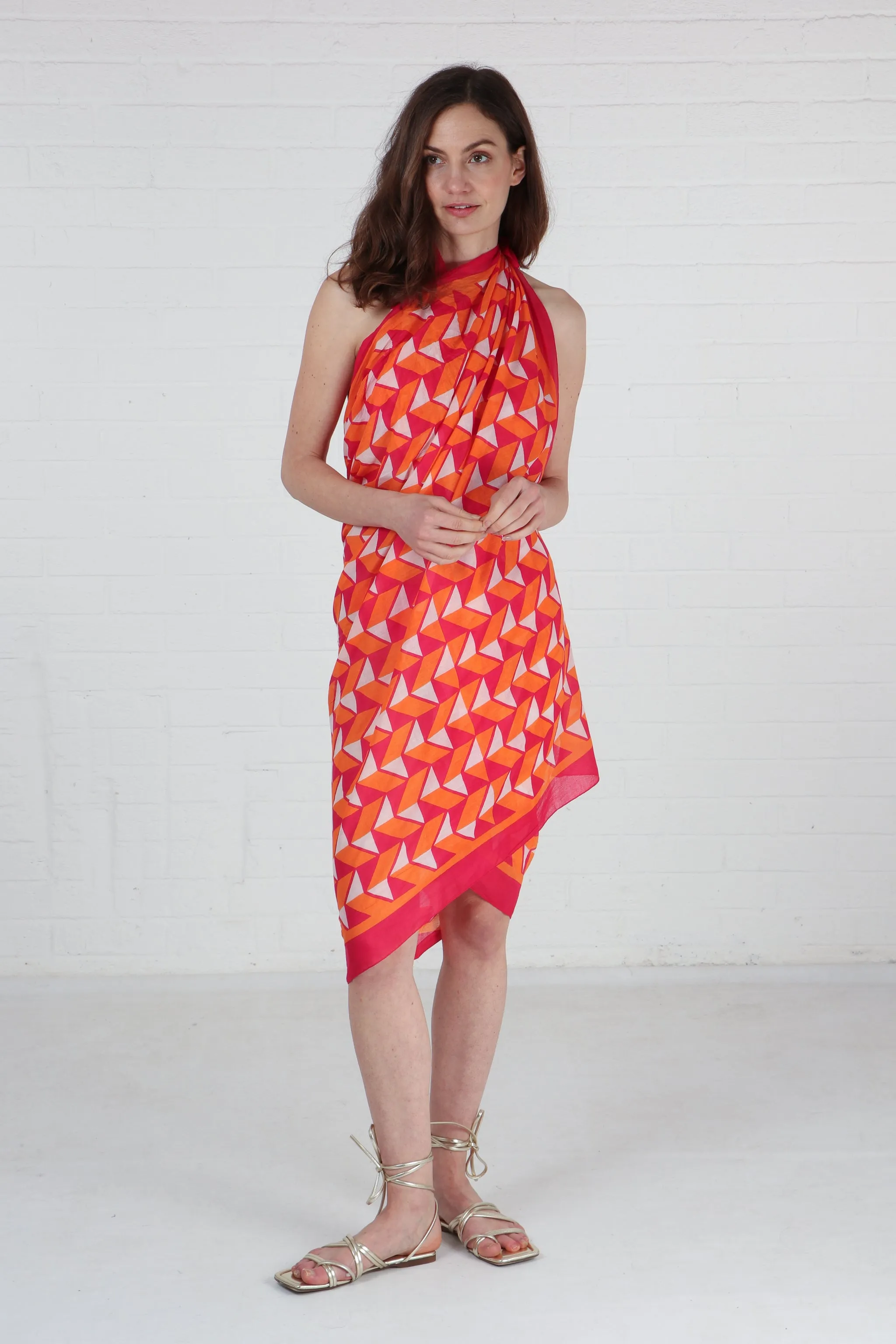 Geometric Print Bordered Cotton Scarf in Fuchsia
