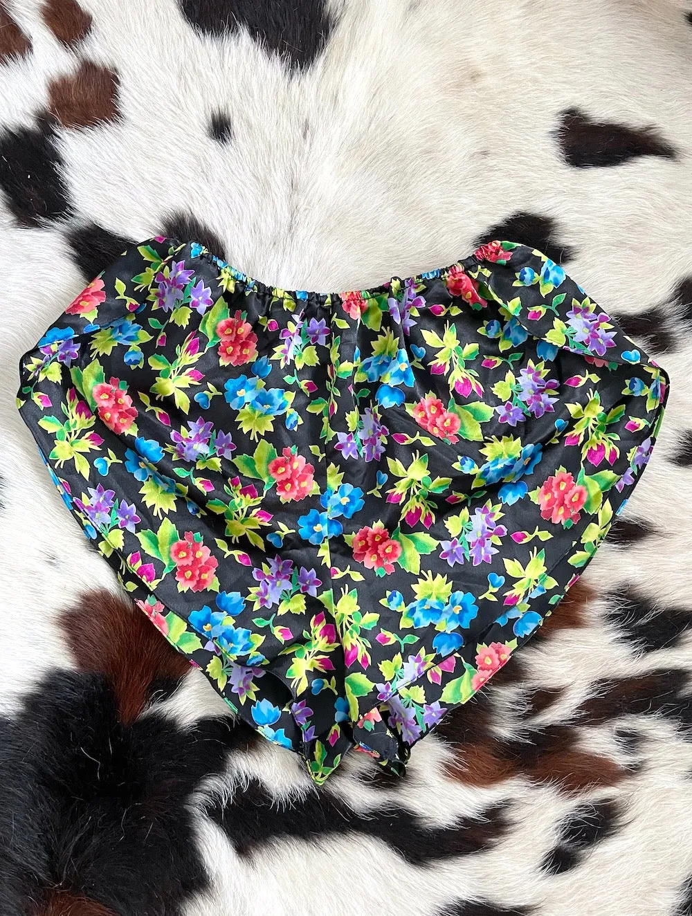 Vintage High-Cut and High-Waisted Silky Floral Print Jogger Shorts