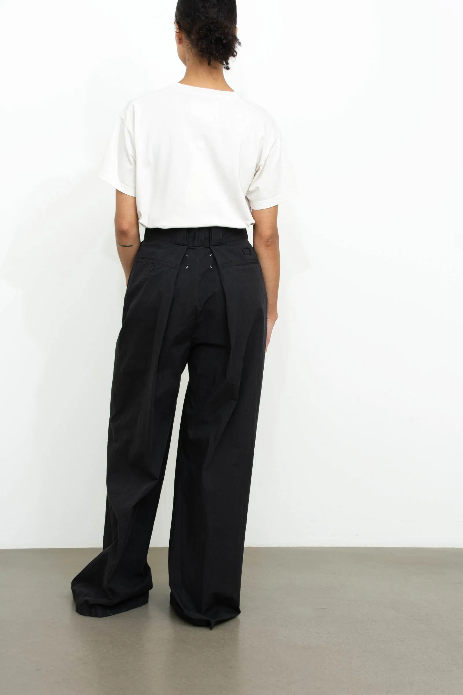 Wide-leg trousers